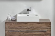 Savvy design tips for small en-suite bathrooms
